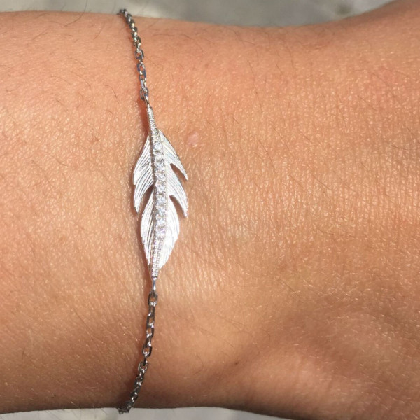 Bracelet plume chaîne coulissante